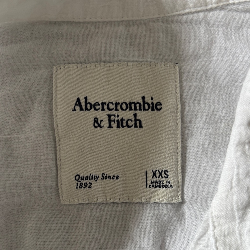 Abercrombie & Fitch junior/womansWhite Short-Sleeve Linen Shirt - Picture 2 of 5